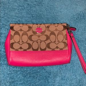 Coach Legacy Signature Large Wristlet Pink Dahlia